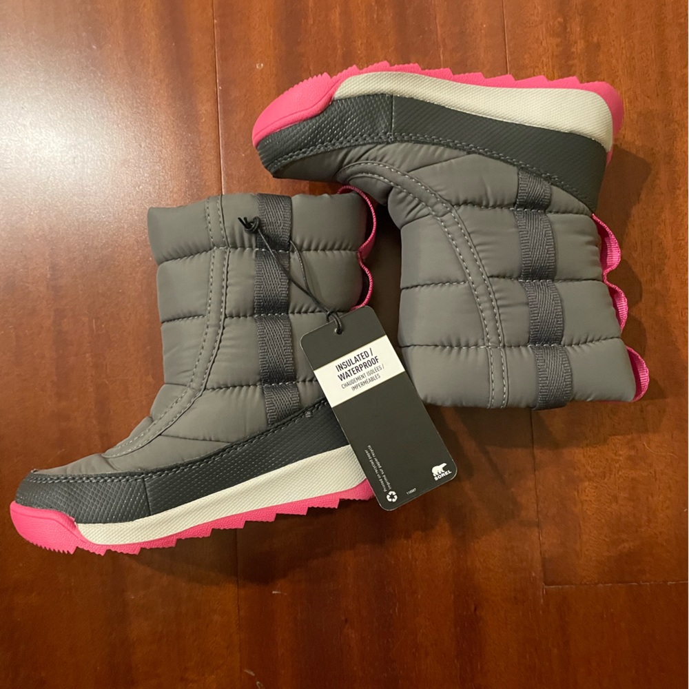 Brand new toddler size 8 Sorel snow boots!